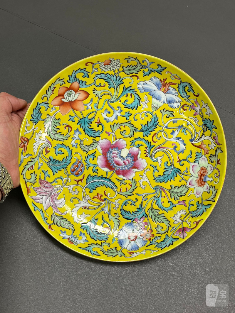 清光绪  黄地粉彩缠枝花卉纹盘 - 图6